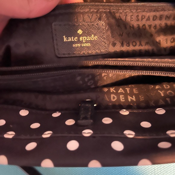 Kate Spade polkadot tote. Excellent condition. Cross body strap included - Picture 2 of 6